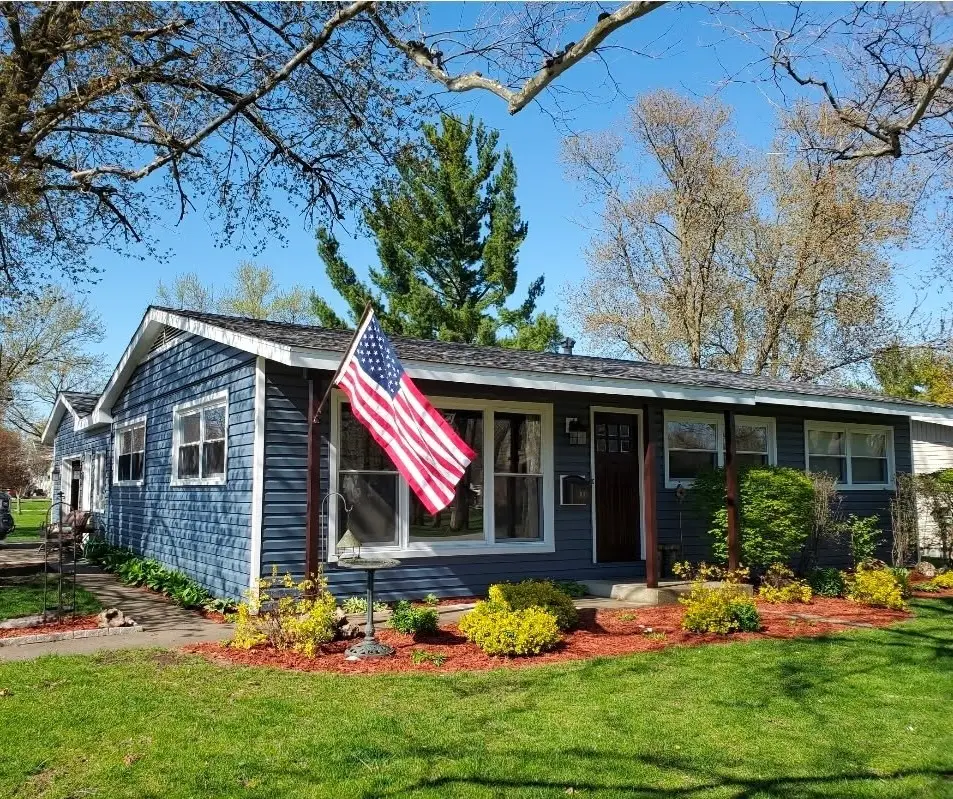 100 E Willow Street, Fairbury, IL 61739 - Image #1