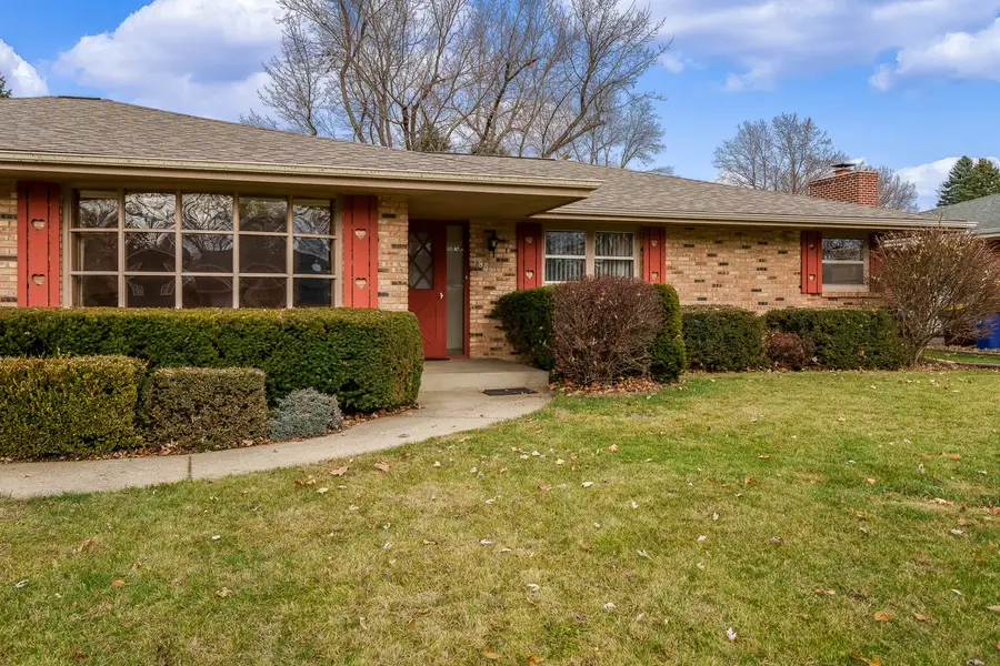 5802 Clarendon Drive, Rockford, IL 61114 - Image #2