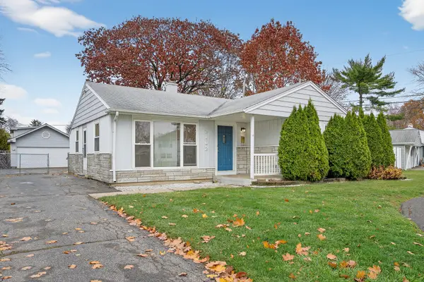 2102 Eastman Street, Rolling Meadows, IL 60008