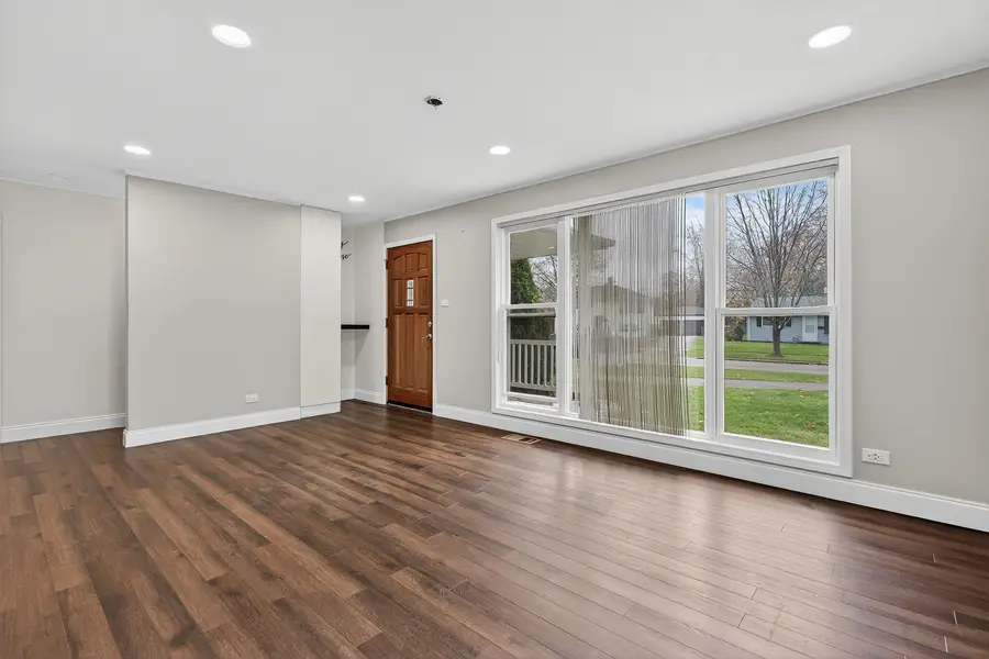 2102 Eastman Street, Rolling Meadows, IL 60008 - Image #3