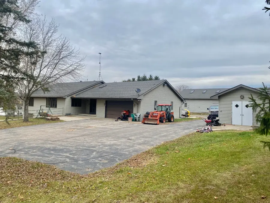 19420 Frank Court, Woodstock, IL 60098 - Image #3