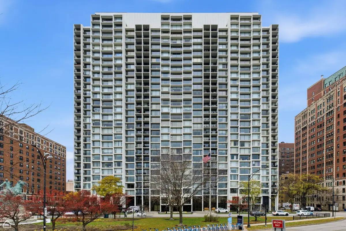 3200 N Lake Shore Drive #604, Chicago, IL 60657 - Image #1