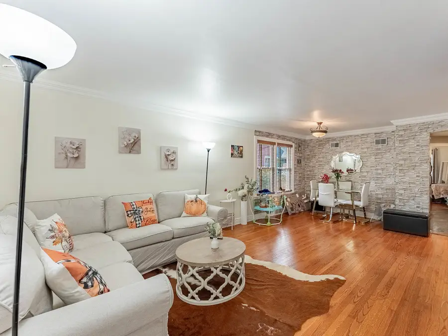 1038 Superior Street #1W, Oak Park, IL 60302 - Image #3