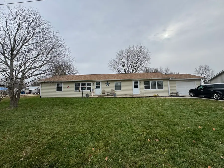 303 W Pieronnet Street #303-305, Amboy, IL 61310 - Image #2
