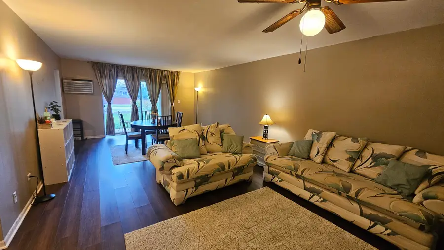 1321 S Finley Road #105, Lombard, IL 60148 - Image #2