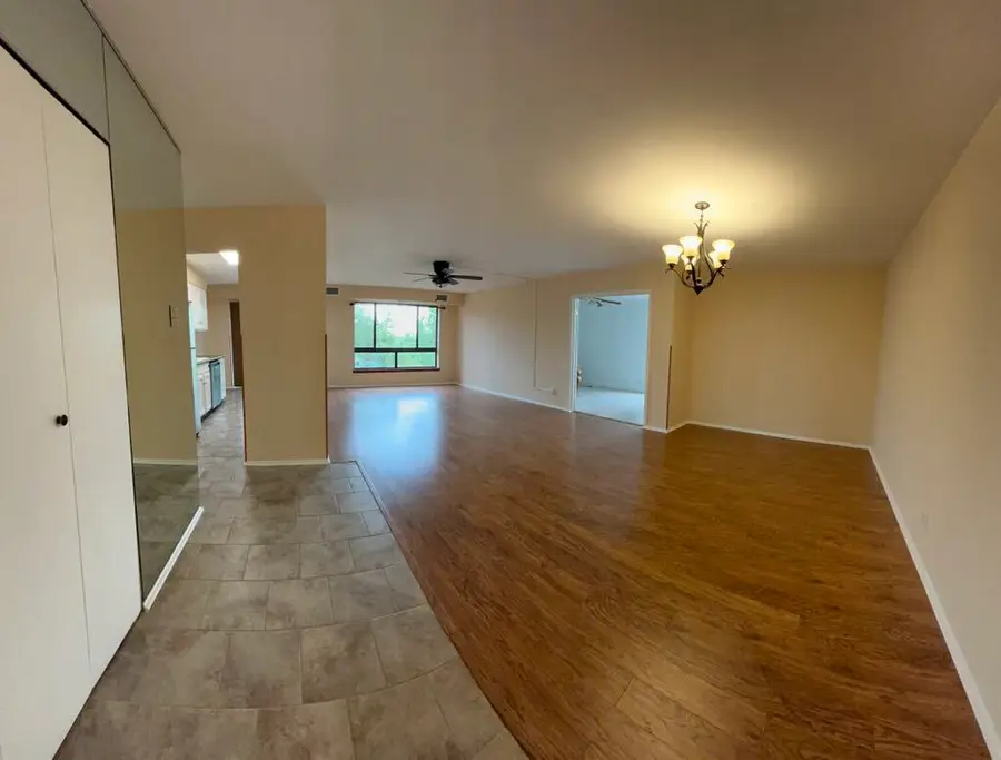 600 Naples Court #510, Glenview, IL 60025 - Image #2