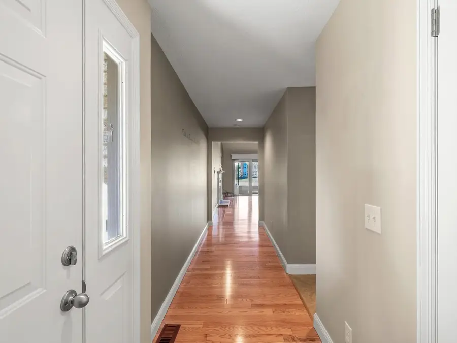 1901 Lakeside Drive #B, Champaign, IL 61821 - Image #3