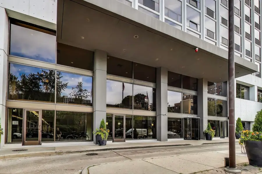 4343 N Clarendon Avenue #1315, Chicago, IL 60613 - Image #2