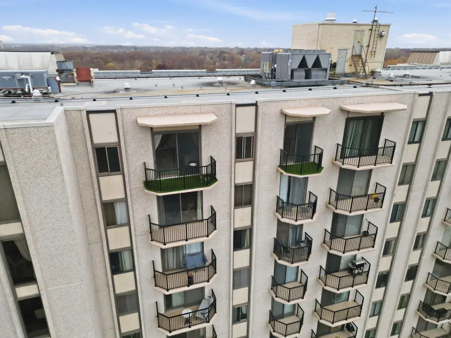 190 S Wood Dale Road #1107, Wood Dale, IL 60191 - Image #2