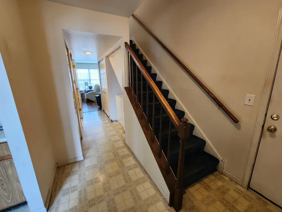 1429 Oxford Street, Carol Stream, IL 60188 - Image #3