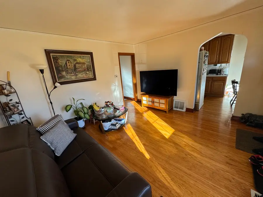 886 E Thacker Street, Des Plaines, IL 60016 - Image #3