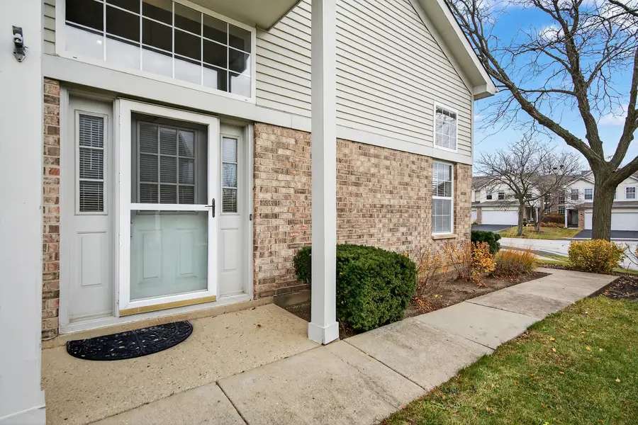 160 Sherwood Court, Roselle, IL 60172 - Image #2