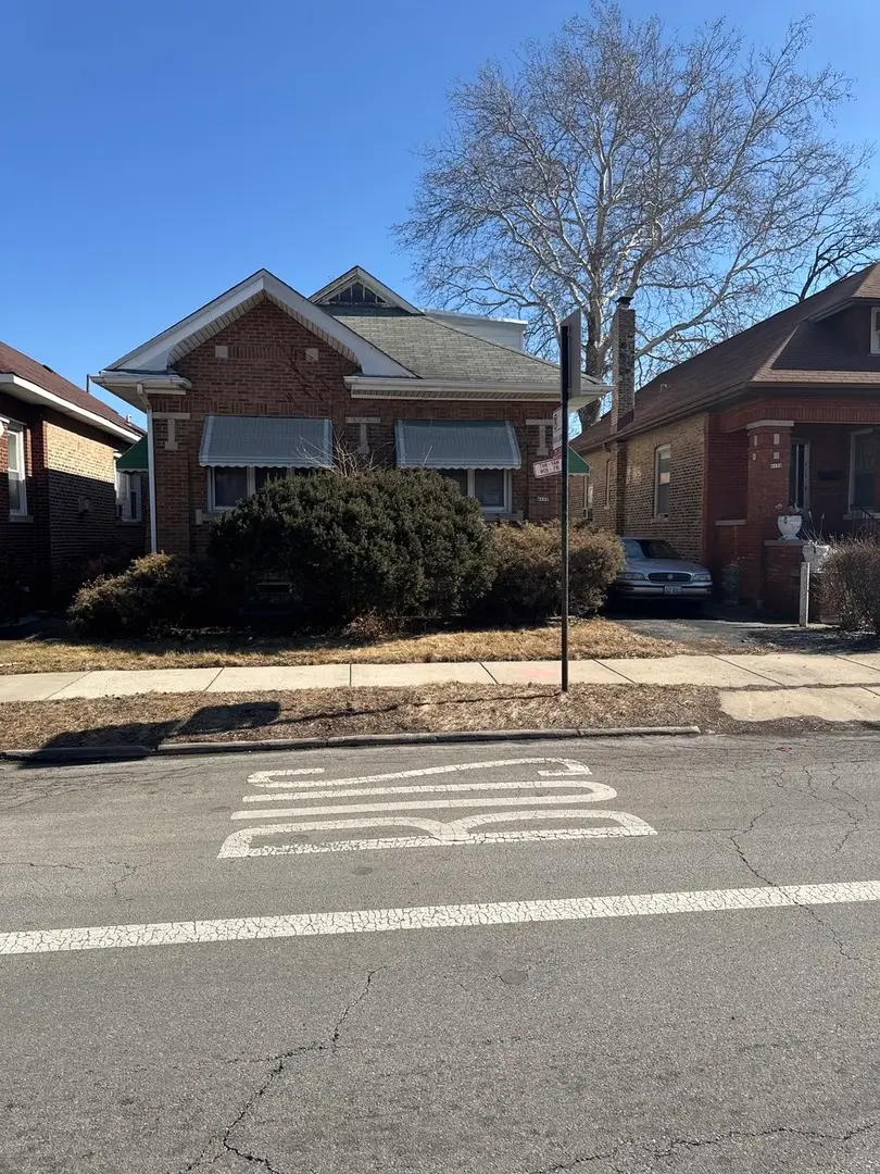 8121 S Jeffery Boulevard, Chicago, IL 60617 - Image #1