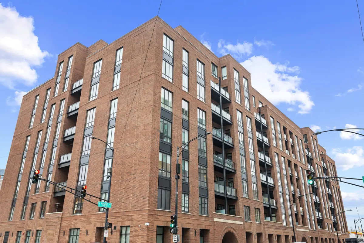 305 S Racine Avenue #PHD, Chicago, IL 60607 - #1