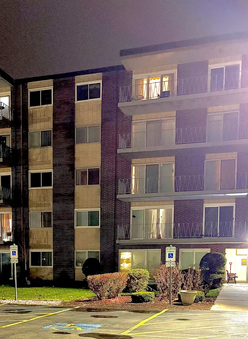 2900 Maple Avenue #24A, Downers Grove, IL 60515 - Image #1