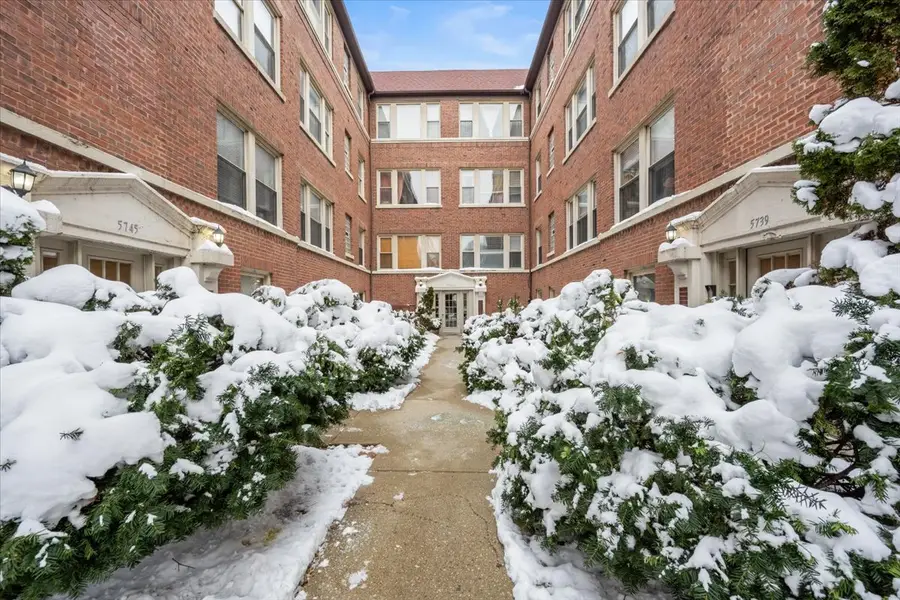5741 N Ridge Avenue #1, Chicago, IL 60660 - Image #2
