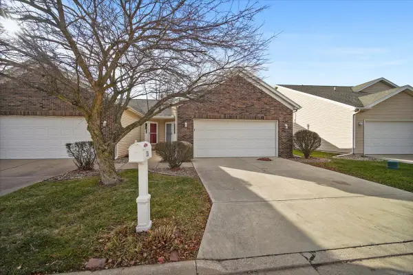 2716 Westbrook Drive, Bloomington, IL 61705