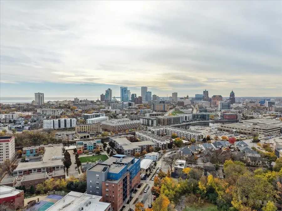 234 E Reservoir Avenue #212, Milwaukee, WI 53212 - Image #3