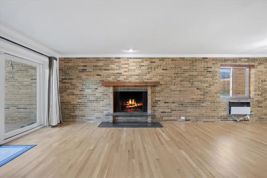 320 Claymoor Road #1A, Hinsdale, IL 60521 - Image #2