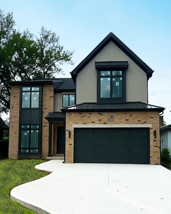 286 N Indiana Avenue, Elmhurst, IL 60126