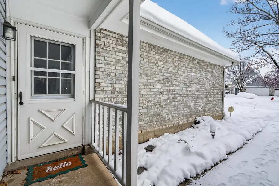 1391 Sherwood Court, Gurnee, IL 60031 - Image #3