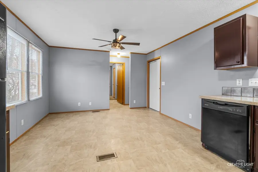 1101 Richard Road, Elgin, IL 60123 - Image #3