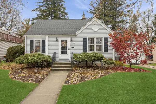 570 Morgan Street, Elgin, IL 60123