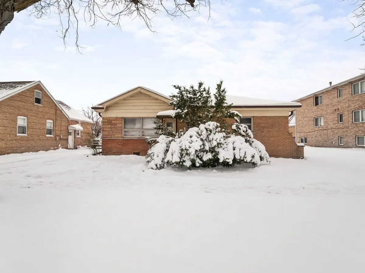 8651 44th Street, Lyons, IL 60534 - Image #1