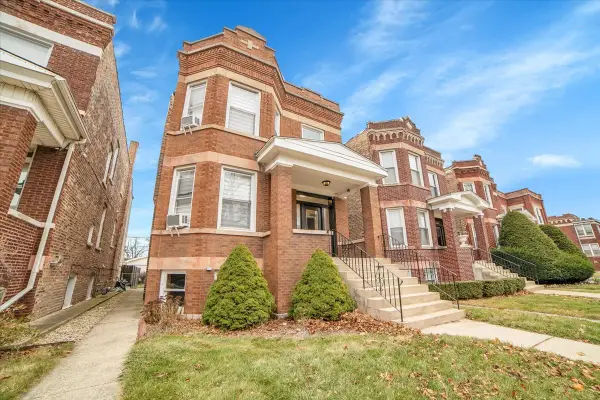 2108 Highland Avenue, Berwyn, IL 60402