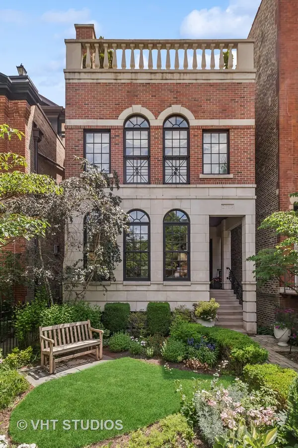 Address Withheld By Seller, Chicago, IL 60614