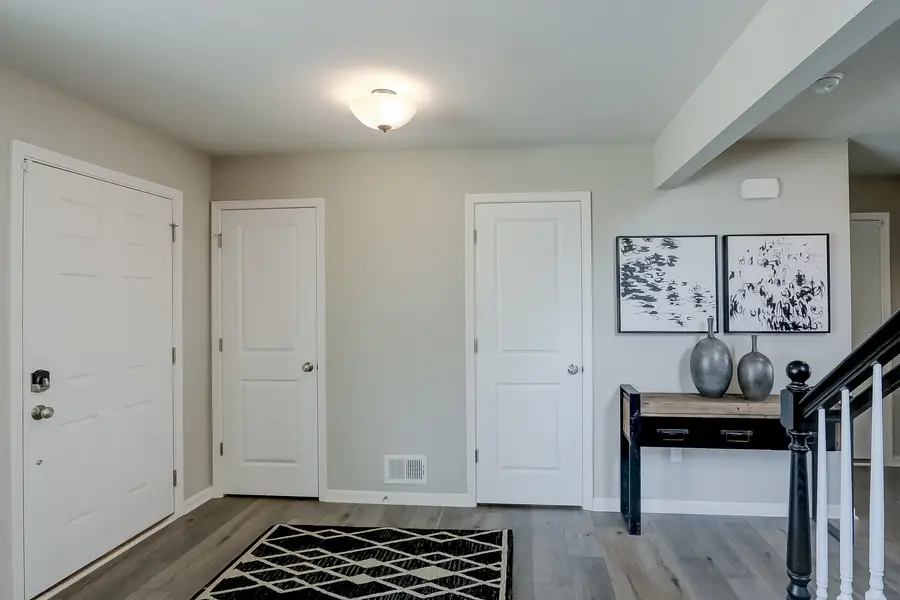 230 Piper Glen Avenue, Oswego, IL 60543 - Image #2