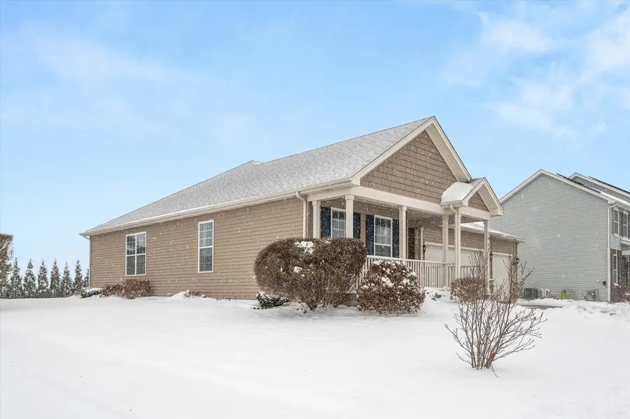 1037 N Carly Circle, Yorkville, IL 60560 - Image #2