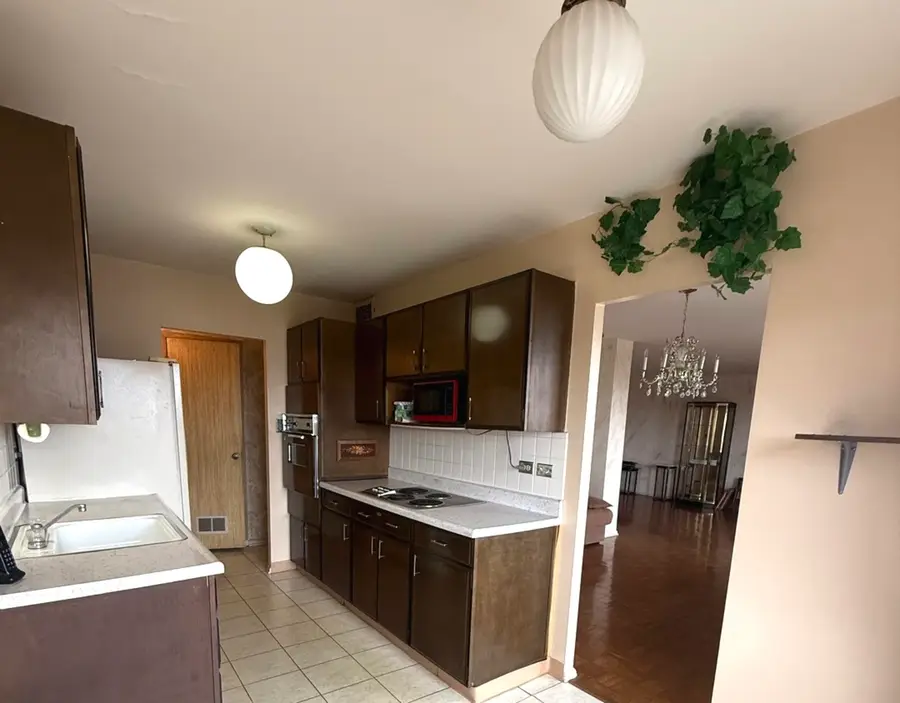 Address Withheld By Seller, Chicago, IL 60645 - Image #3