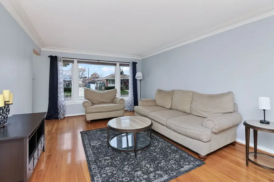 2832 W 100th Place, Evergreen Park, IL 60805 - Image #3