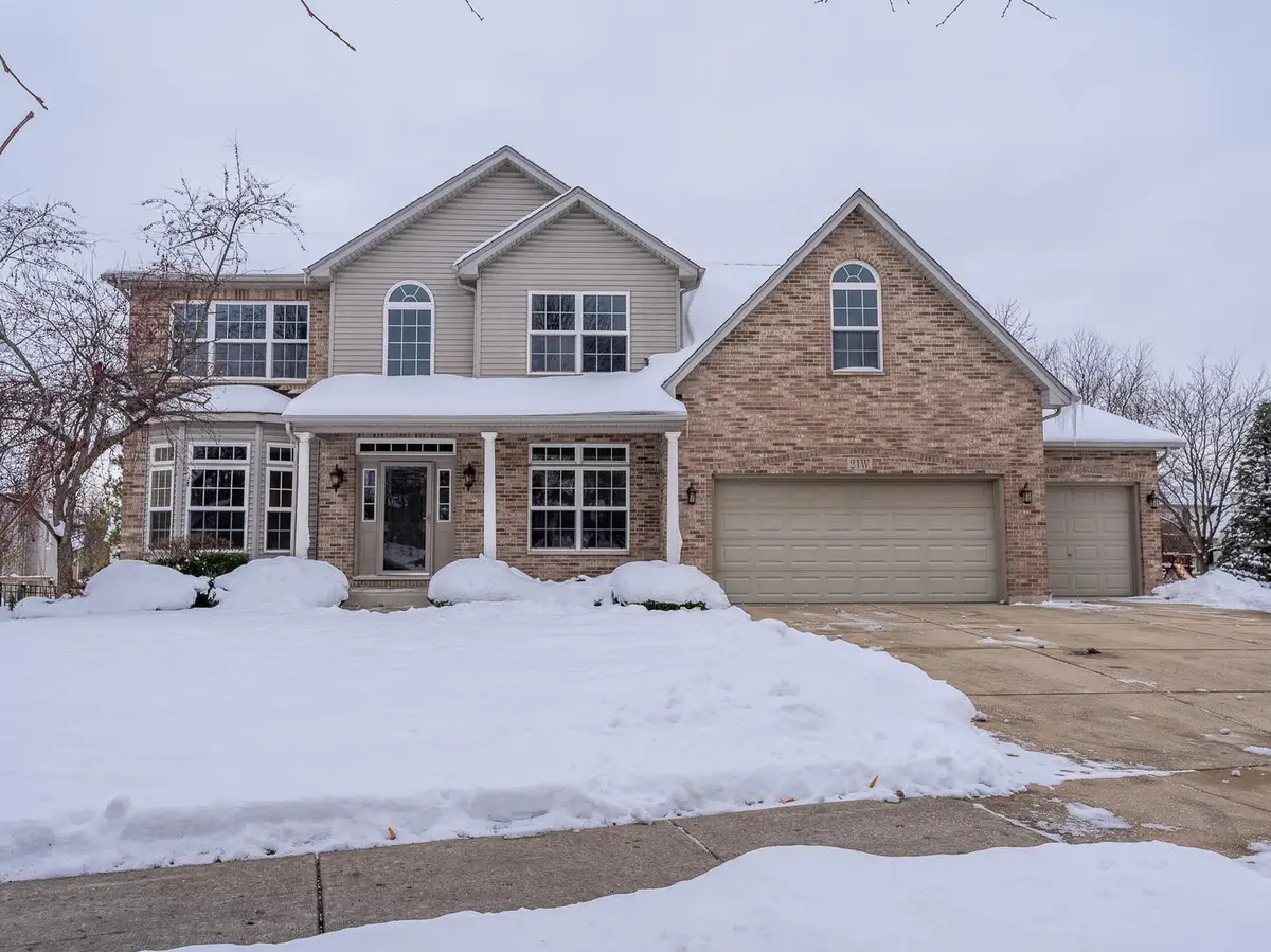 21 W Sandstone Court, South Elgin, IL 60177 - Image #1