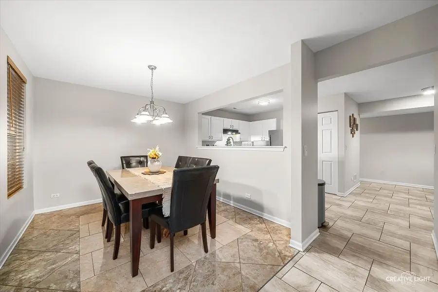 888 Serendipity Drive, Aurora, IL 60504 - Image #3