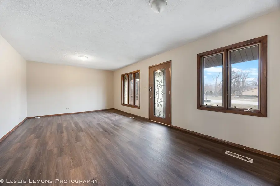 16400 Sherwood Drive, Orland Park, IL 60462 - Image #3