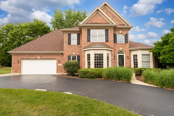 4308 Royal Windyne Court, St. Charles, IL 60174