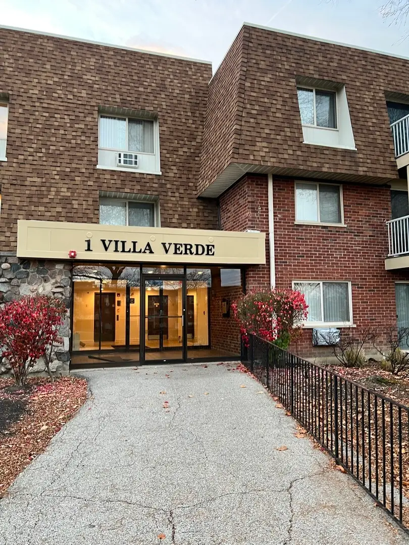 1 Villa Verde Drive #114, Buffalo Grove, IL 60089 - Image #2