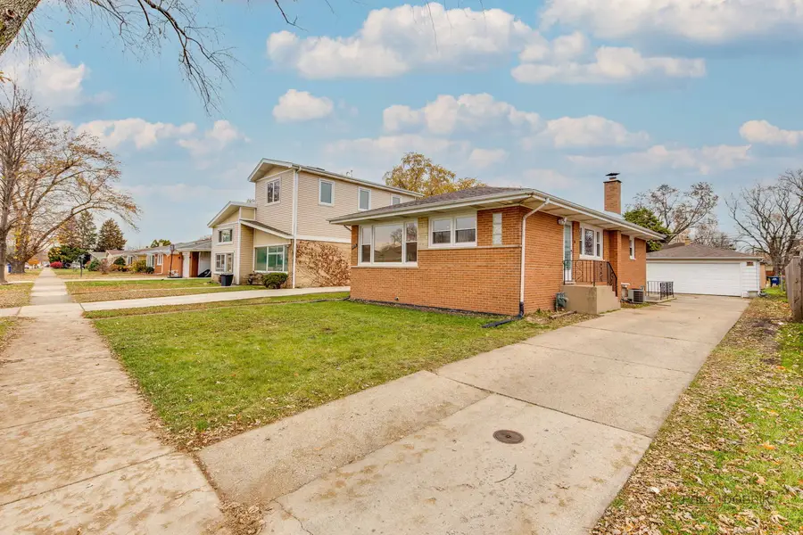 1689 S Elm Street, Des Plaines, IL 60018 - Image #3