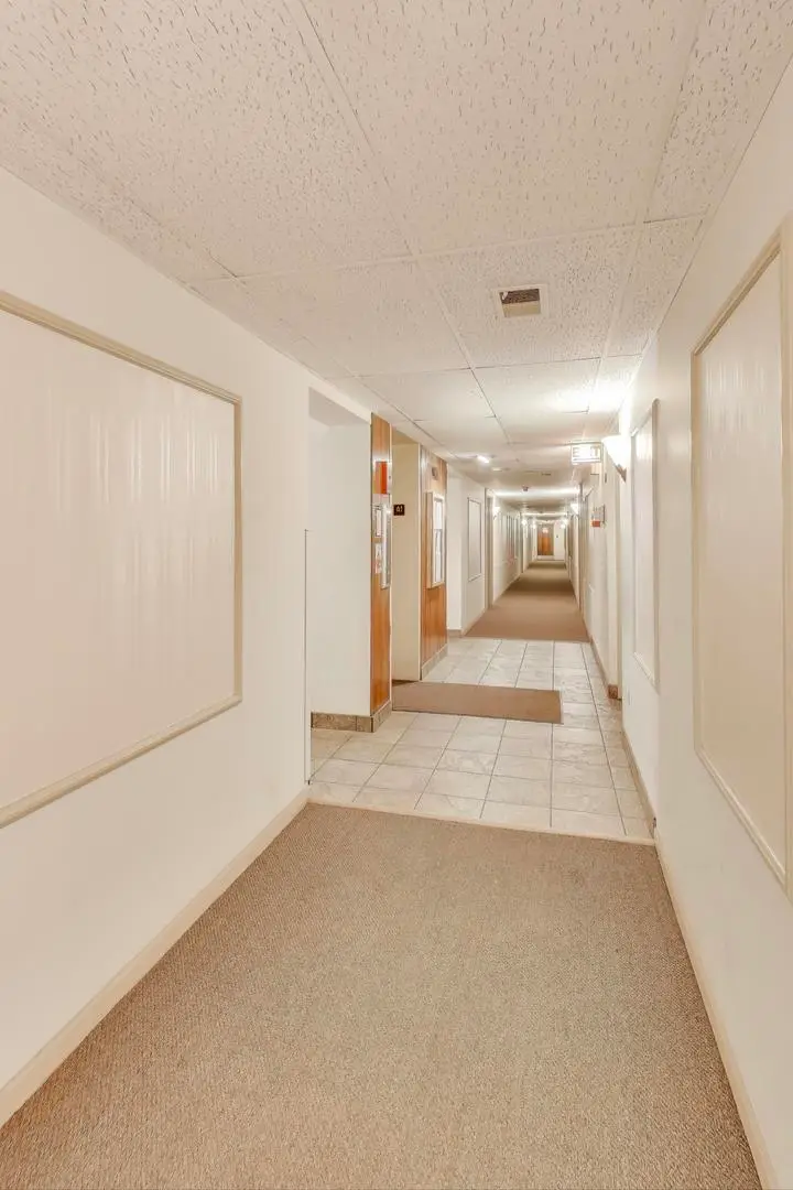 512 Redondo Drive #107, Downers Grove, IL 60516 - Image #3