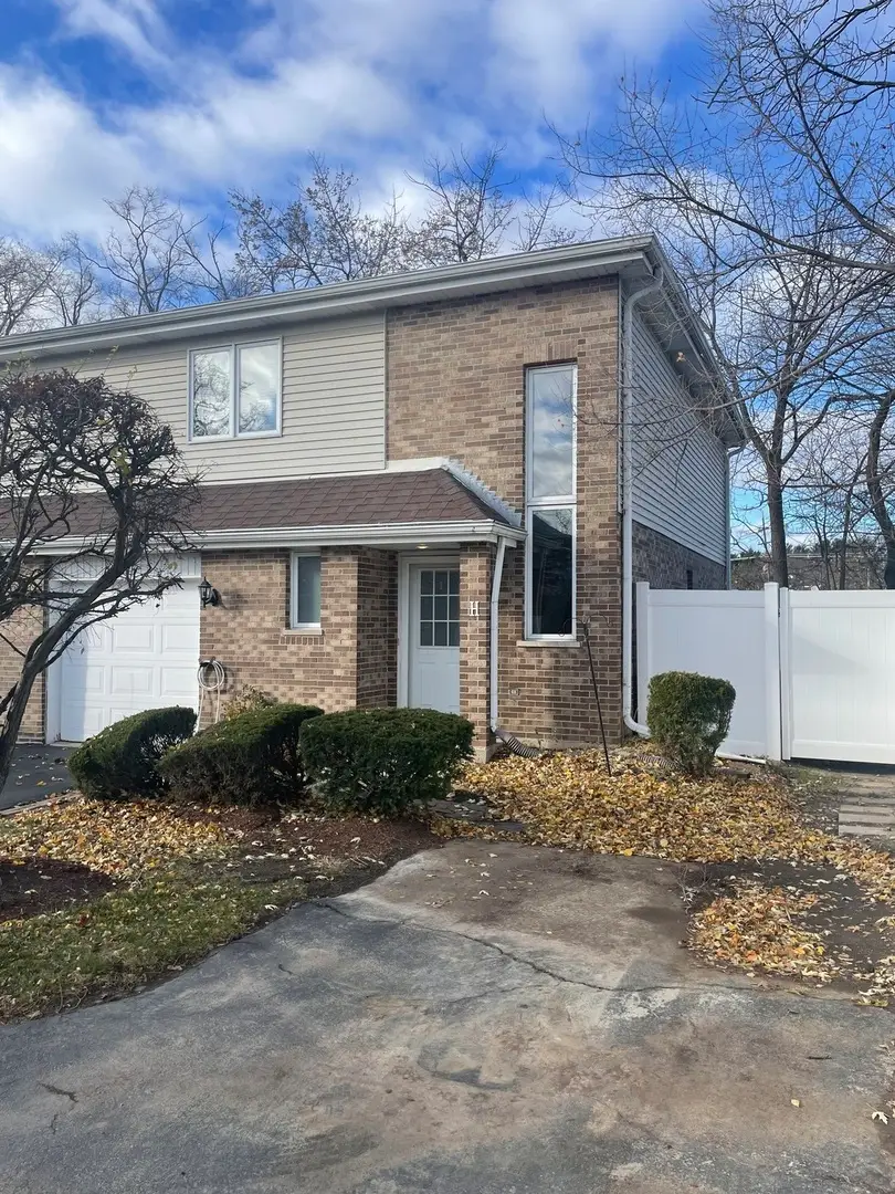 10956 S 76th Avenue #H, Palos Hills, IL 60465 - Image #2