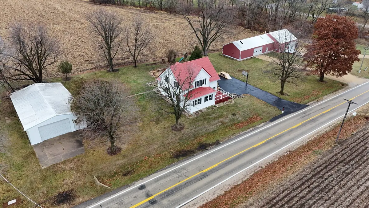 16437 Edwardsville Road, Pecatonica, IL 61063 - Image #1