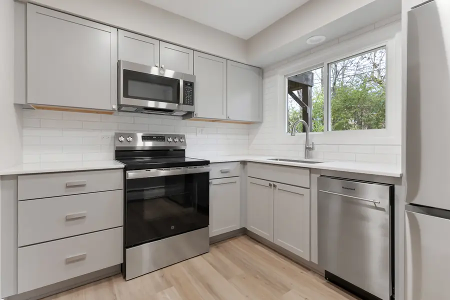 345 N Carter Street #103, Palatine, IL 60097 - Image #2