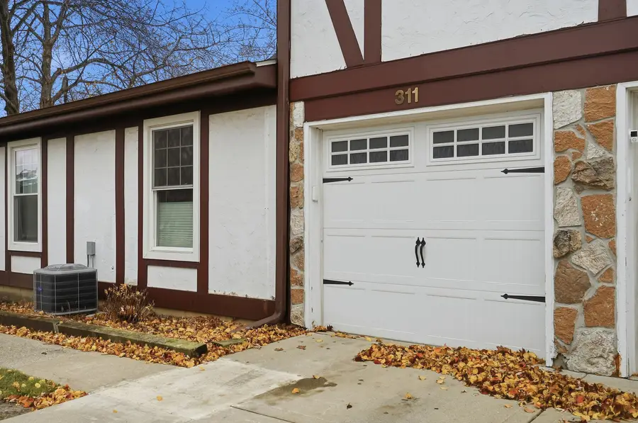 311 Meadow Court, Vernon Hills, IL 60061 - Image #2
