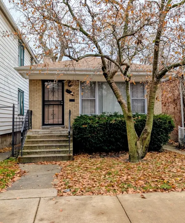 7935 S East End Avenue, Chicago, IL 60617