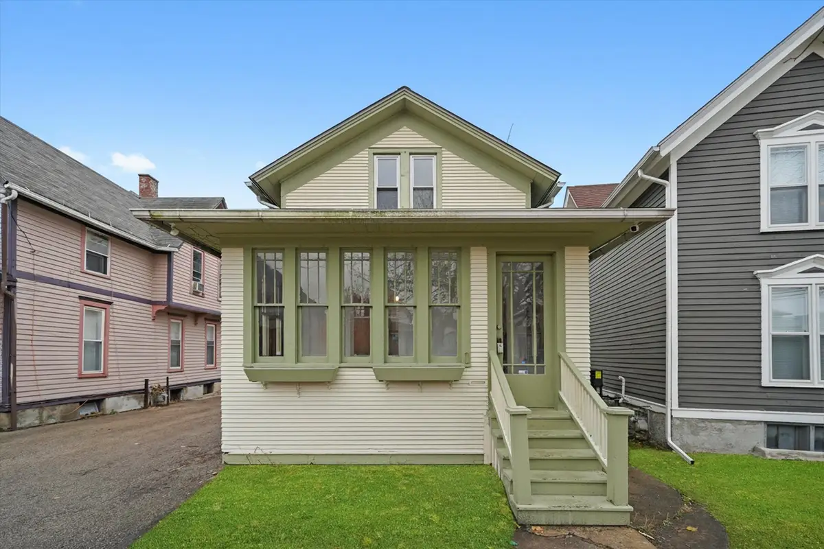 281 Gifford Place, Elgin, IL 60120 - Image #1