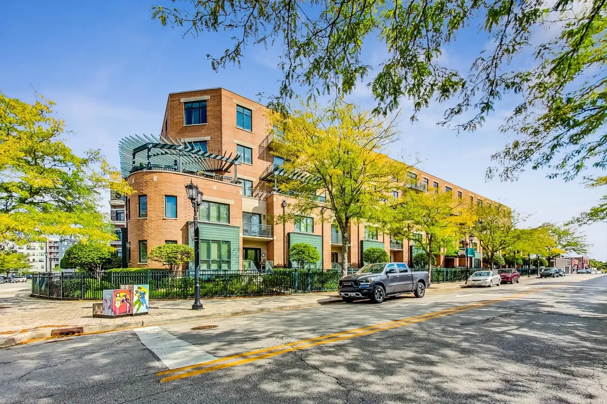 131 W Adelaide Street #309, Elmhurst, IL 60126 - Image #1