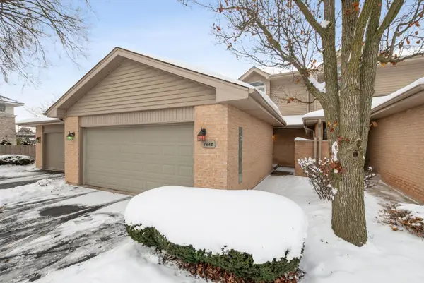 7642 W 158th Court, Orland Park, IL 60462