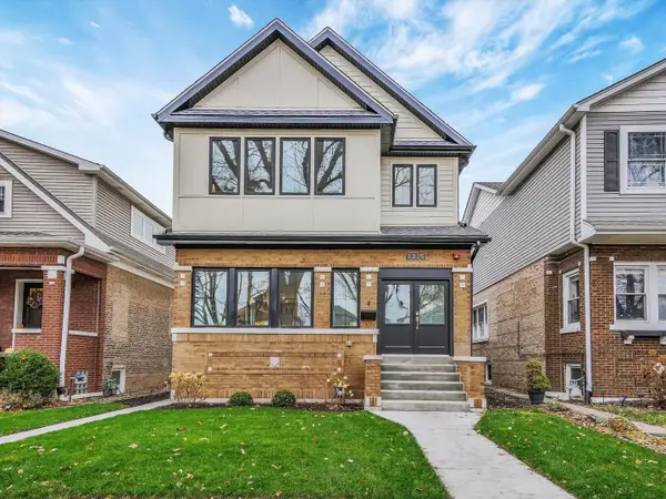 1215 N Taylor Avenue, Oak Park, IL 60302